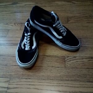 Vans Men's Classic Black and White Sneakers